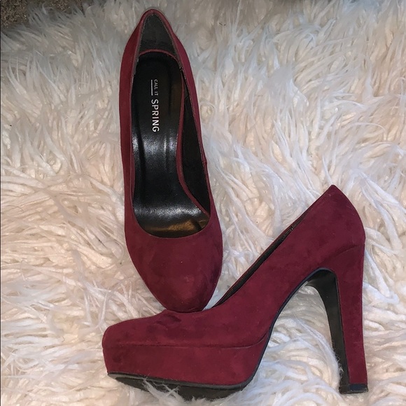 Heels - Picture 2 of 2